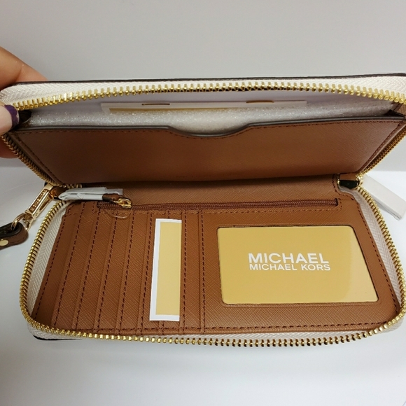 SOLD Michael Kors Signature Drawstring Tote - Picture 13 of 16